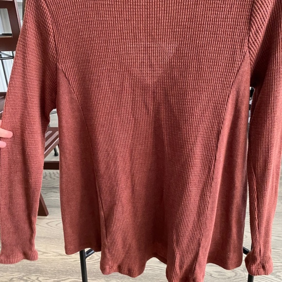 Women’s Waffle knit long sleeve top in rust - Picture 3 of 3